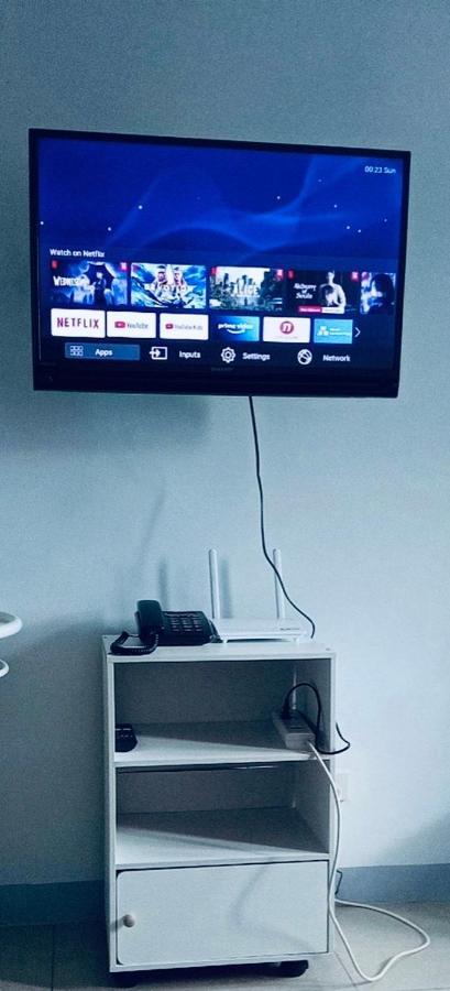 Beacon Makati Condo Free Pool Access Free Wifi 100Mbps & Free Netflix Маніла Екстер'єр фото