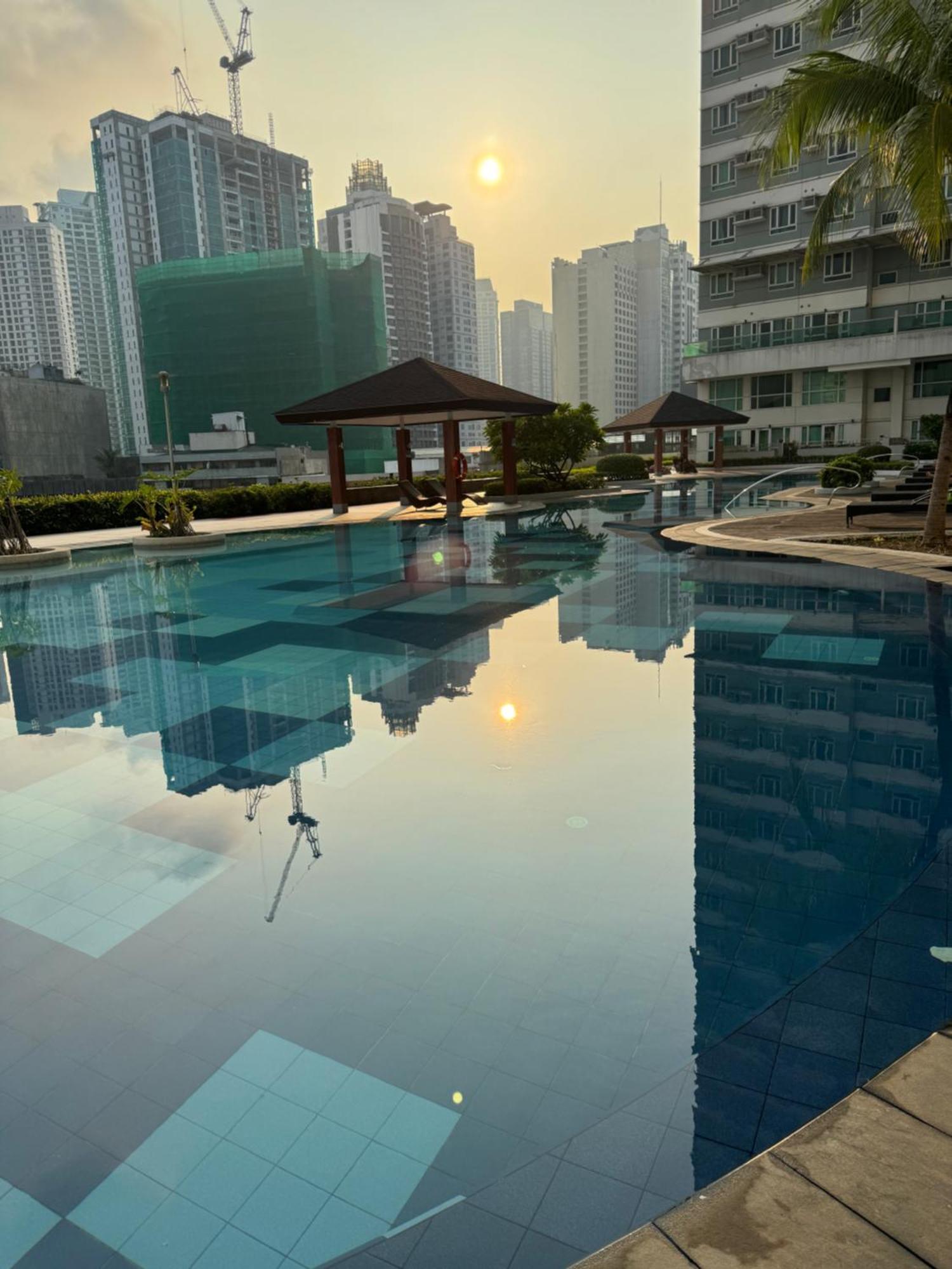 Beacon Makati Condo Free Pool Access Free Wifi 100Mbps & Free Netflix Маніла Екстер'єр фото